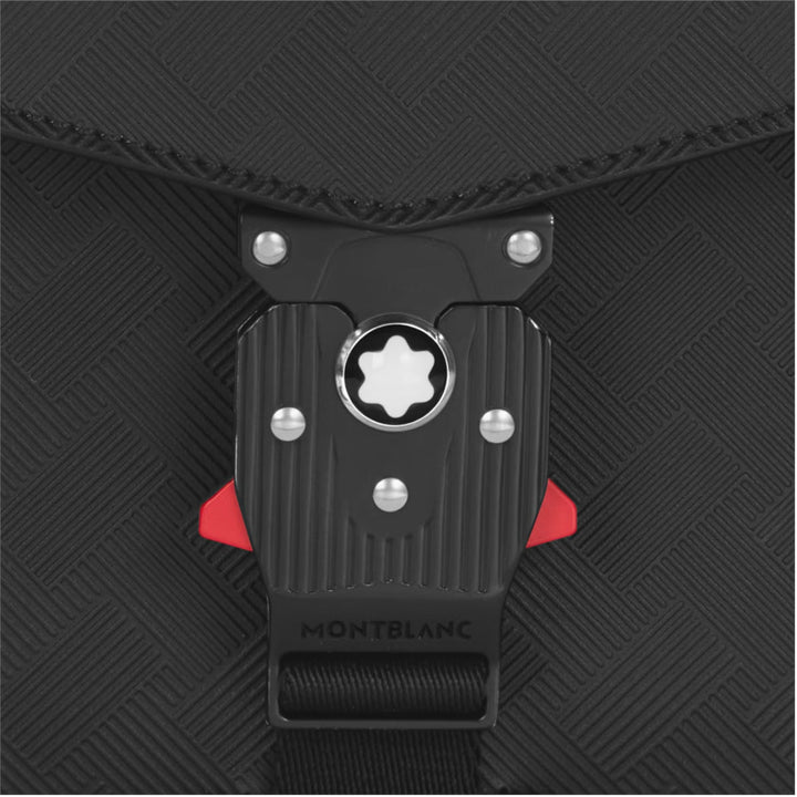 Medium format pochy bag with closure m lock 4810 montblanc extreme 3.0
